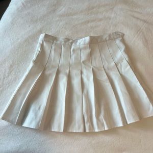 White mini pleated skirt